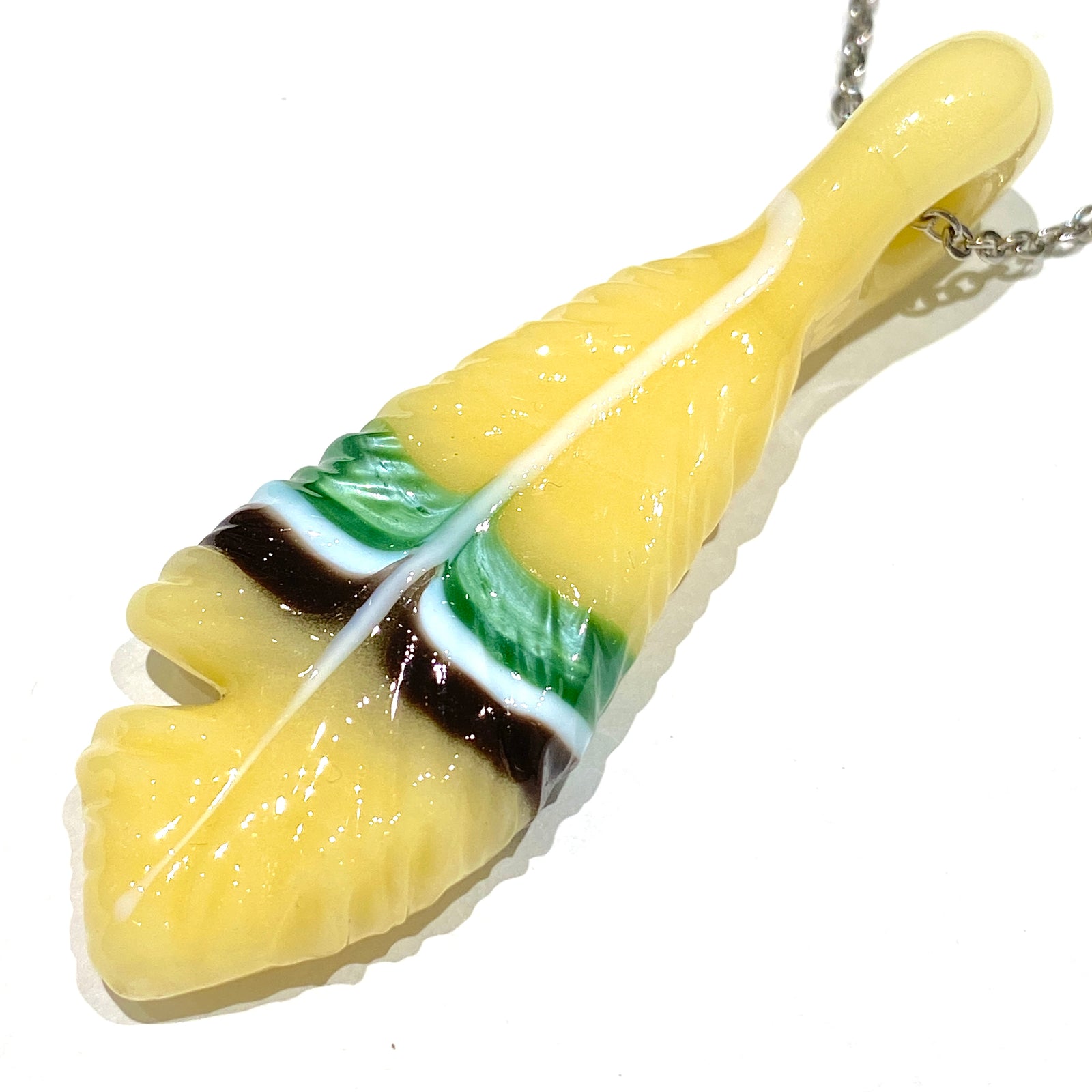 R3G15 Glass x Roysco Small Pendleton Feather Pendant