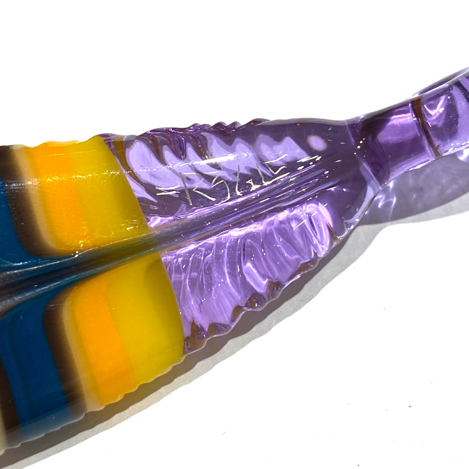 R3G15 Glass Medium Pendleton Feather Pendant #5
