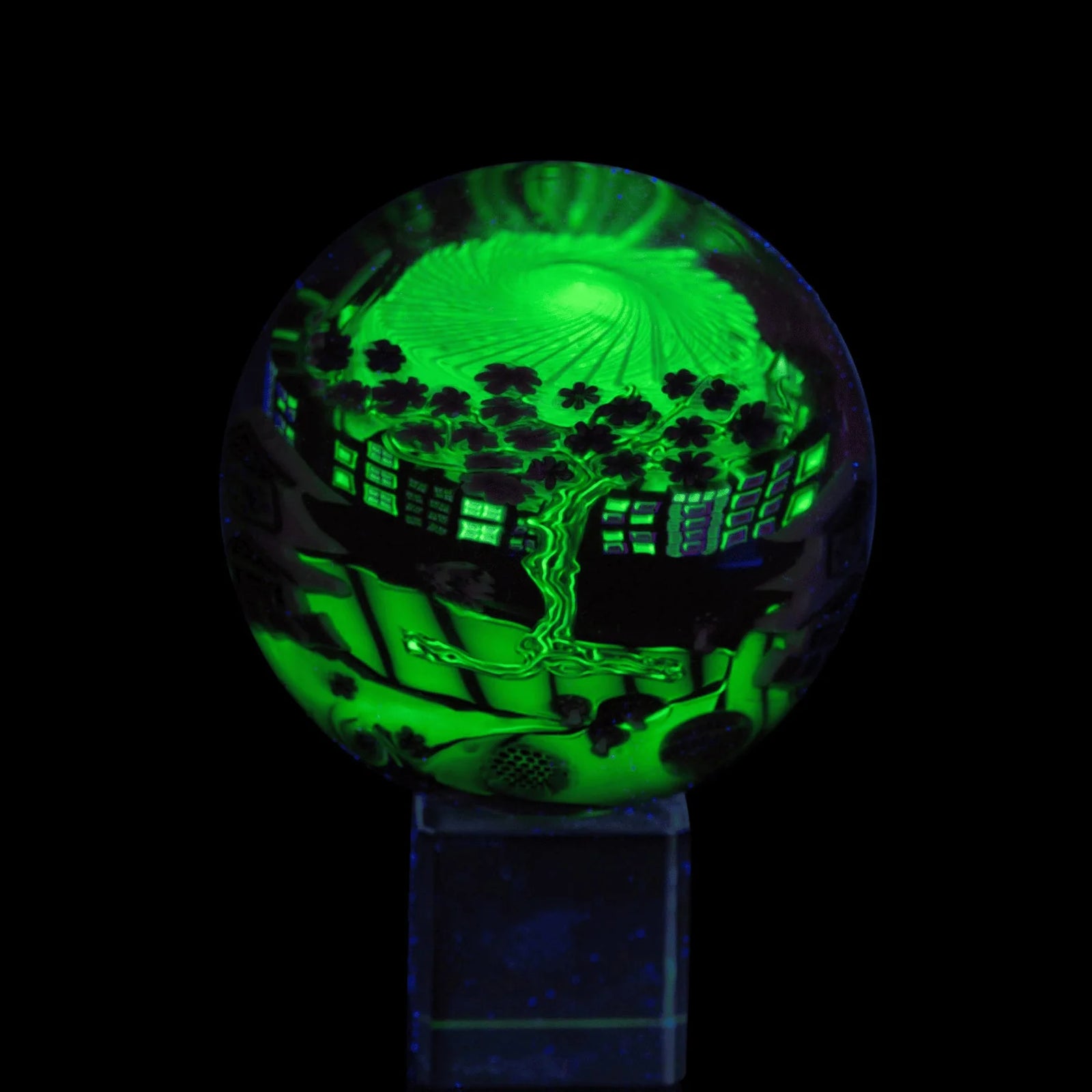 Electric Avenue / Yesulga Castle Wraparound with White Reticello Core Marble