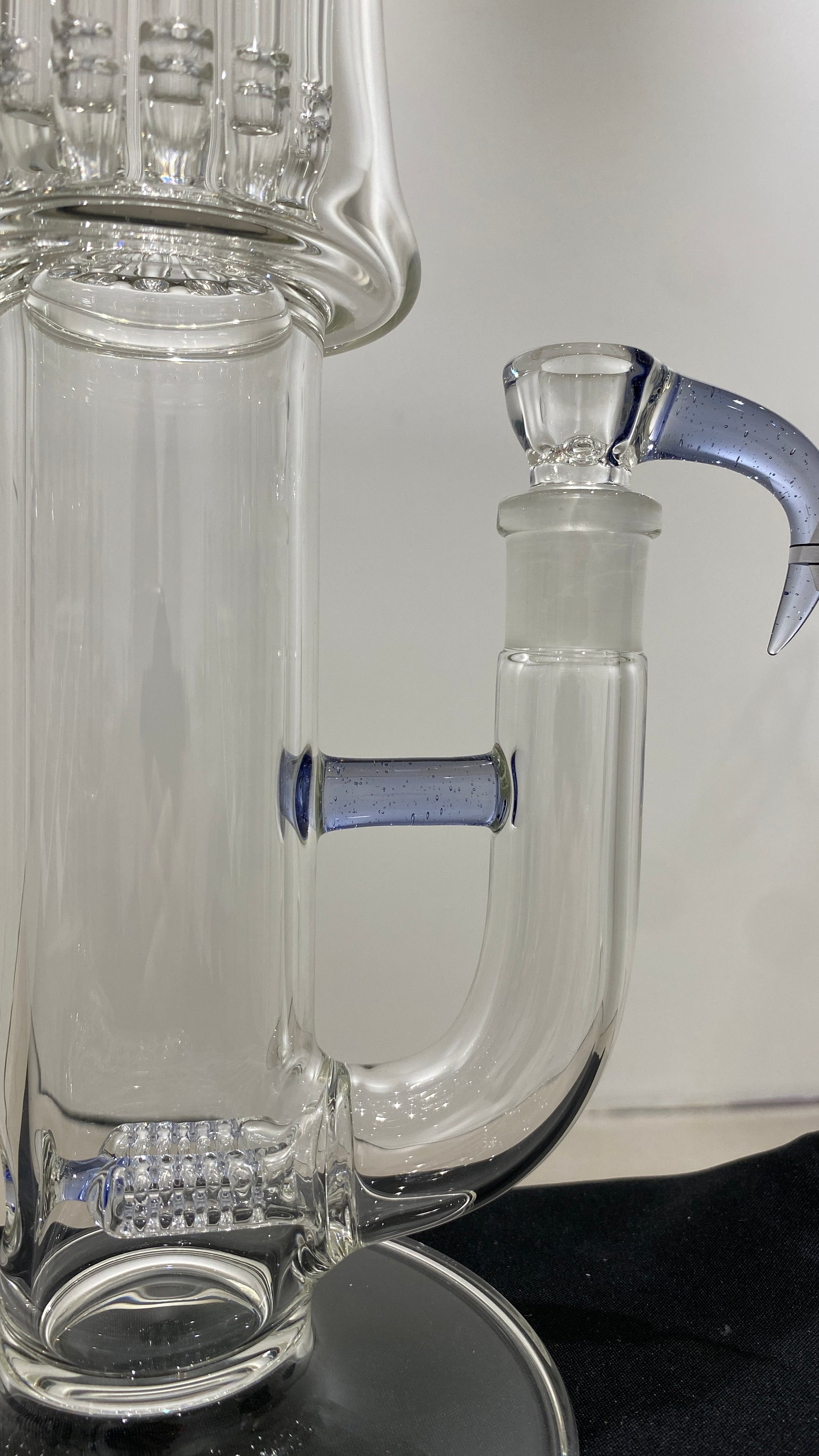 Sovereignty Glass 12arm - Gline - Minor Accent (Firewater UV)