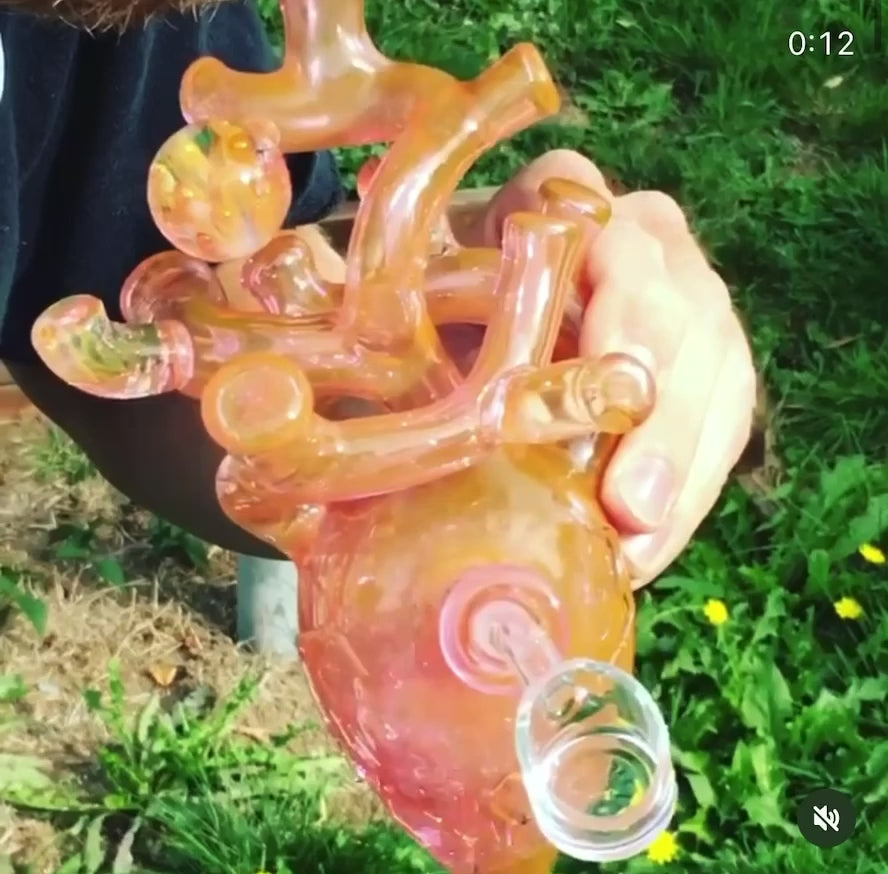 Ryan Tate Fume Heart Bubbler