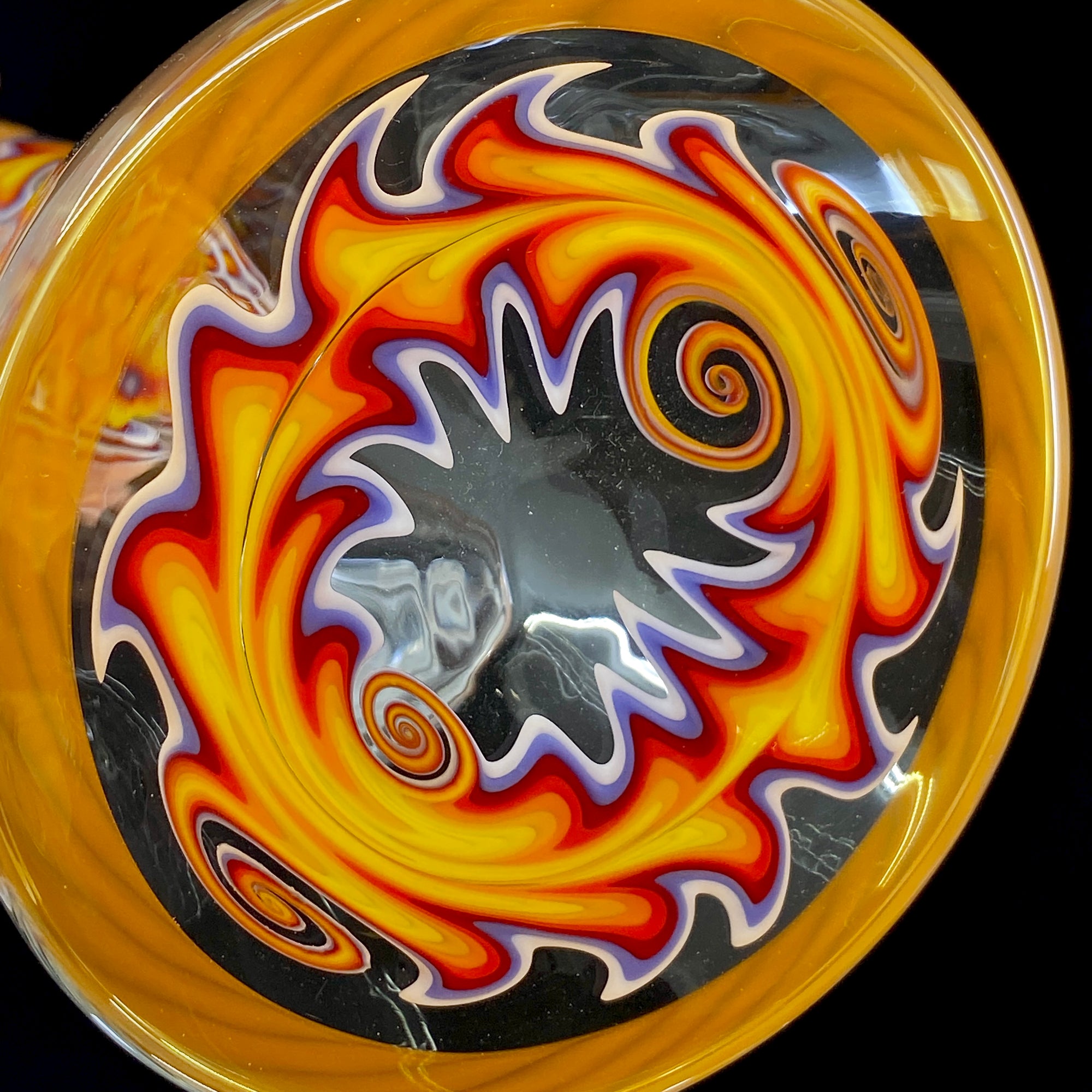 Vetro x Trademark Glass Custom Worked Beaker (Fire Fade to Clear)